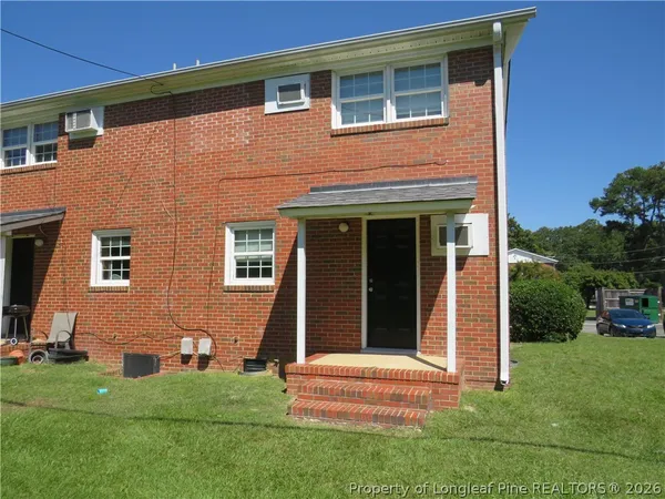 $850 | 1909 King George Drive, Fayetteville, NC 28303