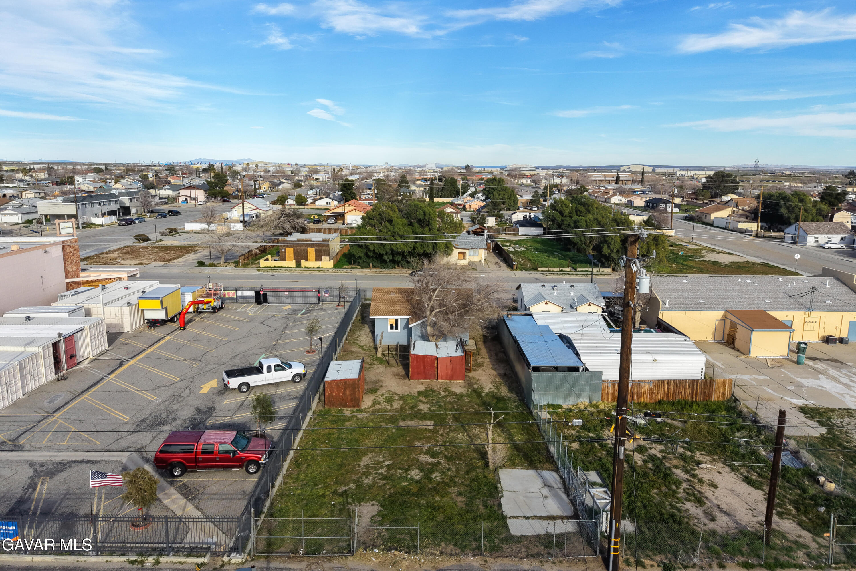 15733 K Street Mojave, CA 93501 - Photo 35 of 38 a city view
