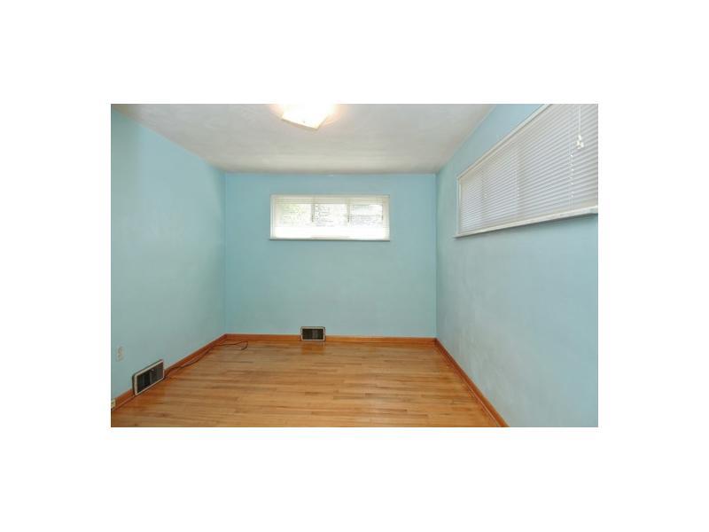 266 East Union Road Cheswick, PA 15024 - Photo 8 of 10 Exterior Front. Hardwood floors,plaster walls