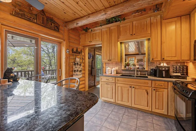 $1,240,000 | 1920 Highway 11, International Falls, MN 56649