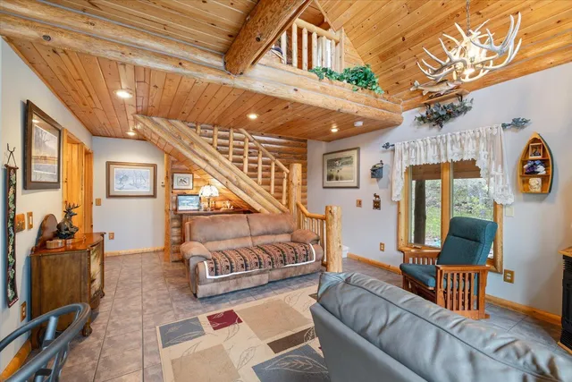 $1,240,000 | 1920 Highway 11, International Falls, MN 56649