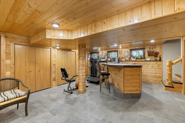 $1,240,000 | 1920 Highway 11, International Falls, MN 56649