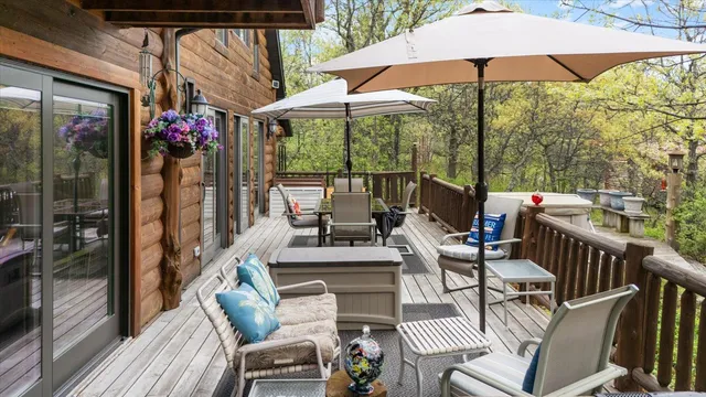 $1,240,000 | 1920 Highway 11, International Falls, MN 56649