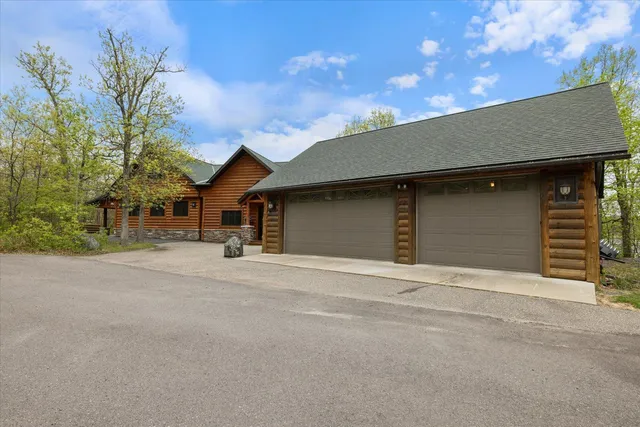$1,240,000 | 1920 Highway 11, International Falls, MN 56649
