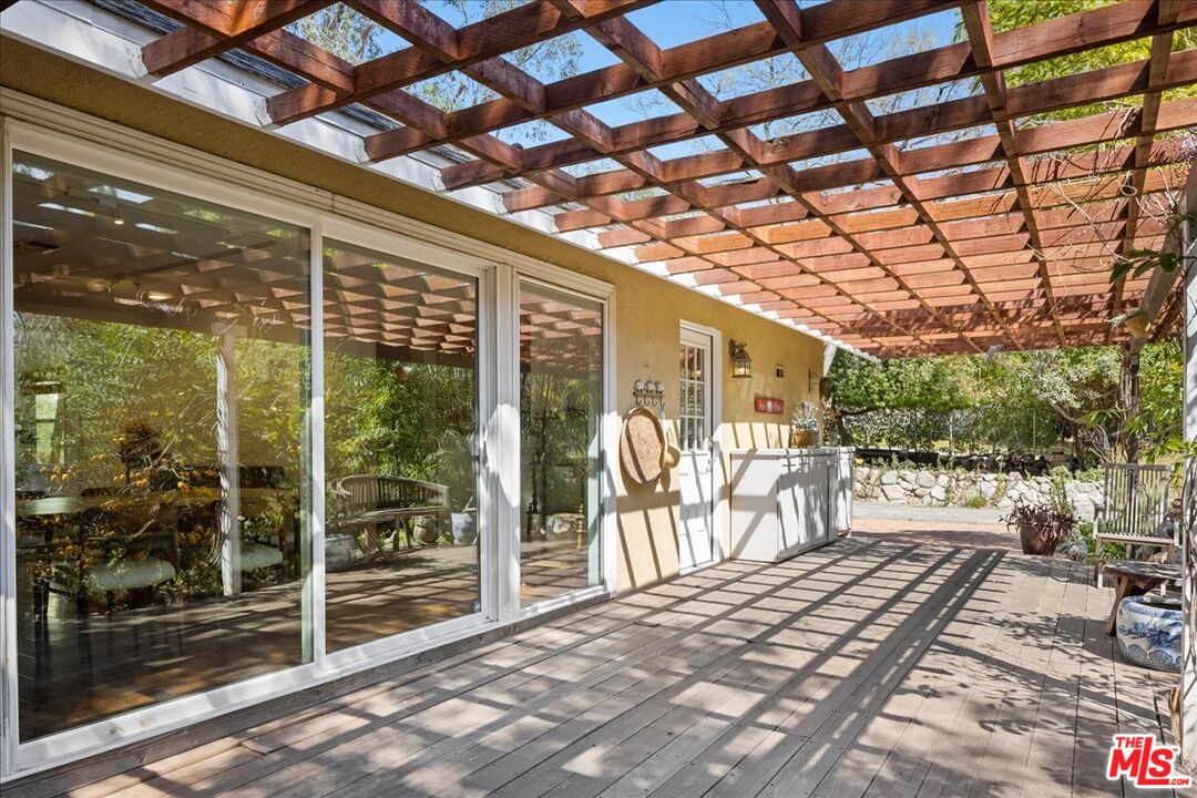 6867 Apperson Street Tujunga, CA 91042 - Photo 2 of 54