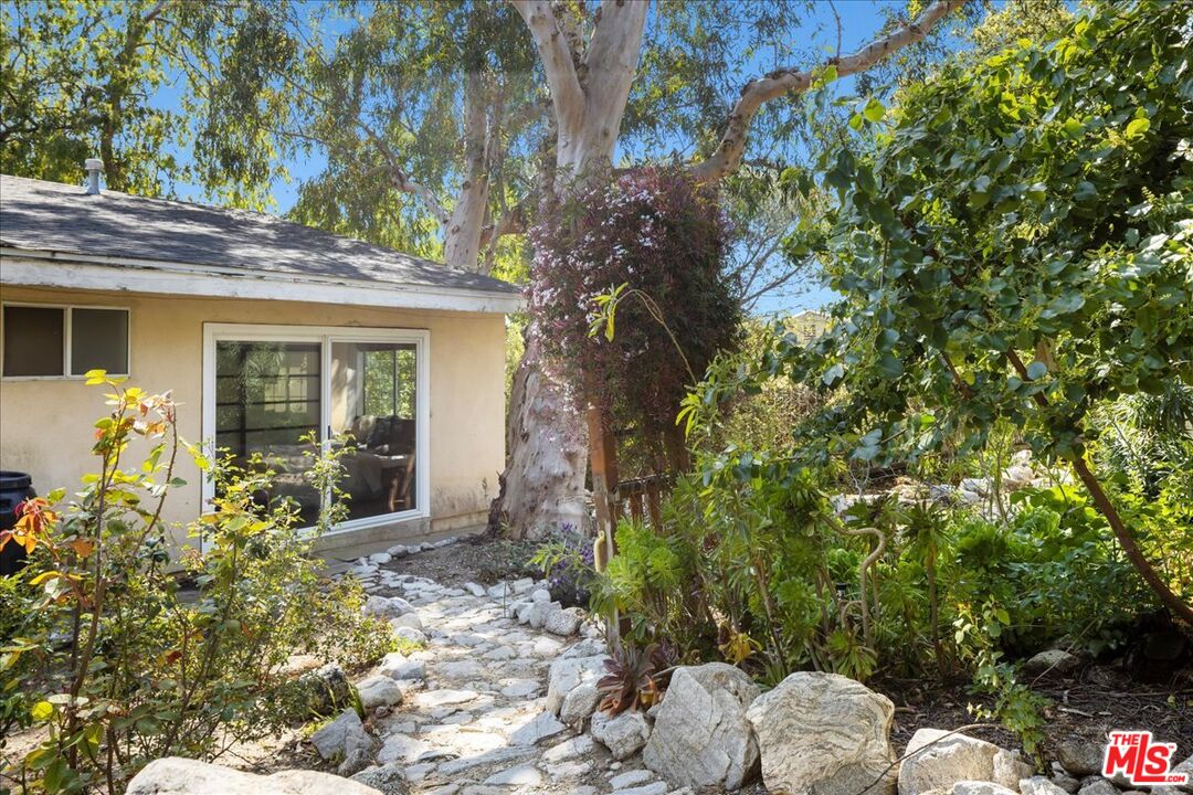 6867 Apperson Street Tujunga, CA 91042 - Photo 36 of 54