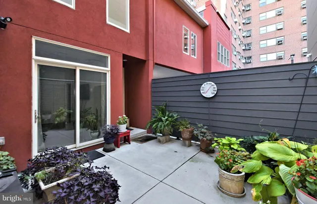 $1,499,000 | 2110 Sansom Street, Philadelphia, PA 19103