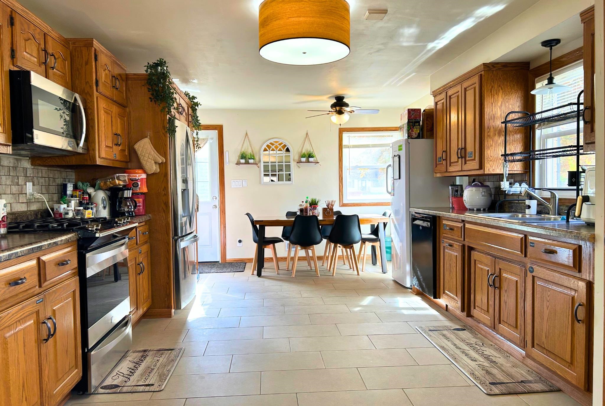 918 Grognet Street Green Bay, WI 54302 - Photo 6 of 30