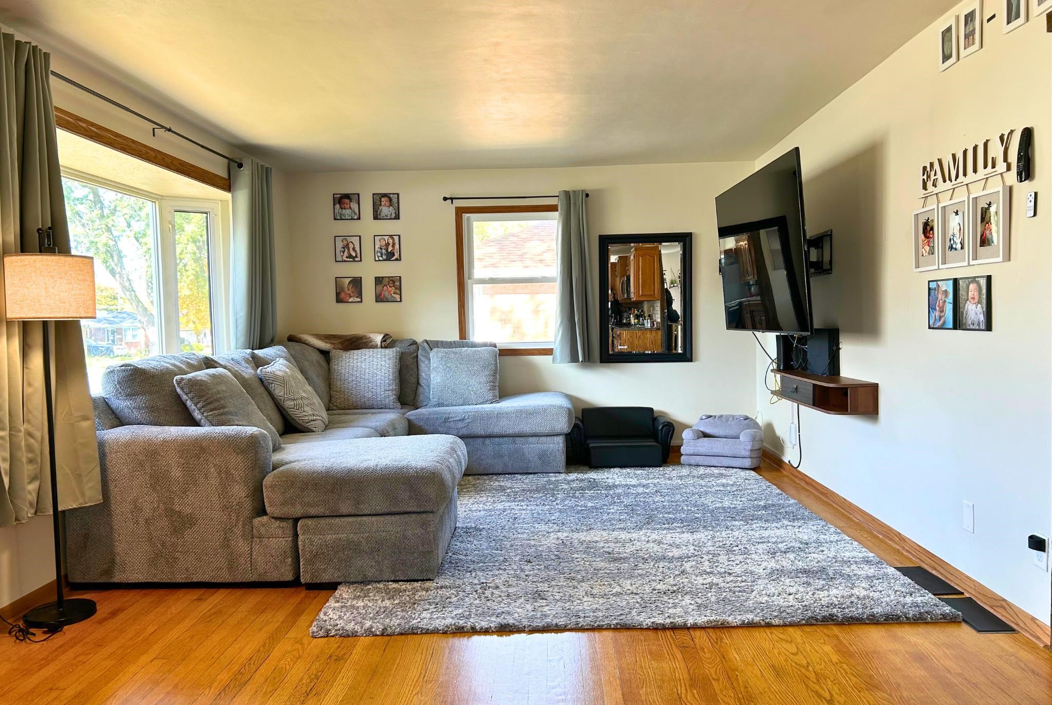 918 Grognet Street Green Bay, WI 54302 - Photo 7 of 30