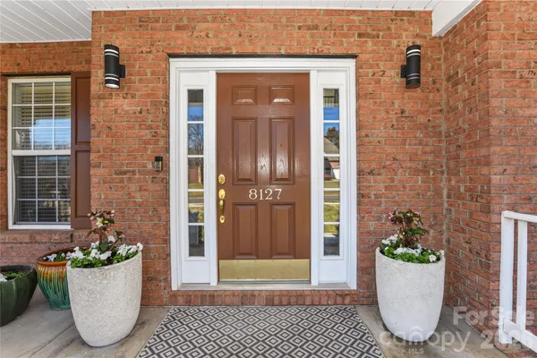 $870,000 | 8127 Grahamson Lane, Charlotte, NC 28269