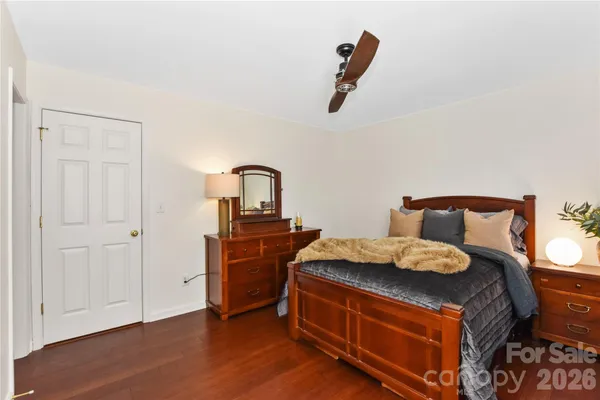 $870,000 | 8127 Grahamson Lane, Charlotte, NC 28269