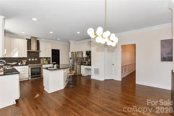 $870,000 | 8127 Grahamson Lane, Charlotte, NC 28269