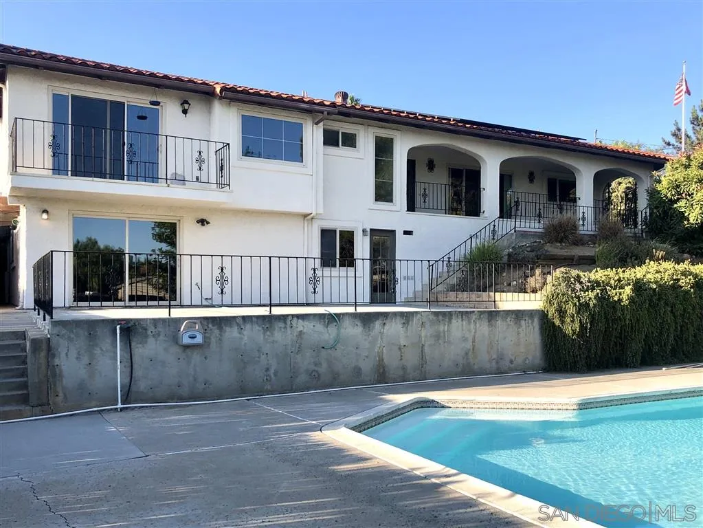 705 Berkeley Way Vista, CA 92084 - Photo 20 of 25 Gallery Image 20