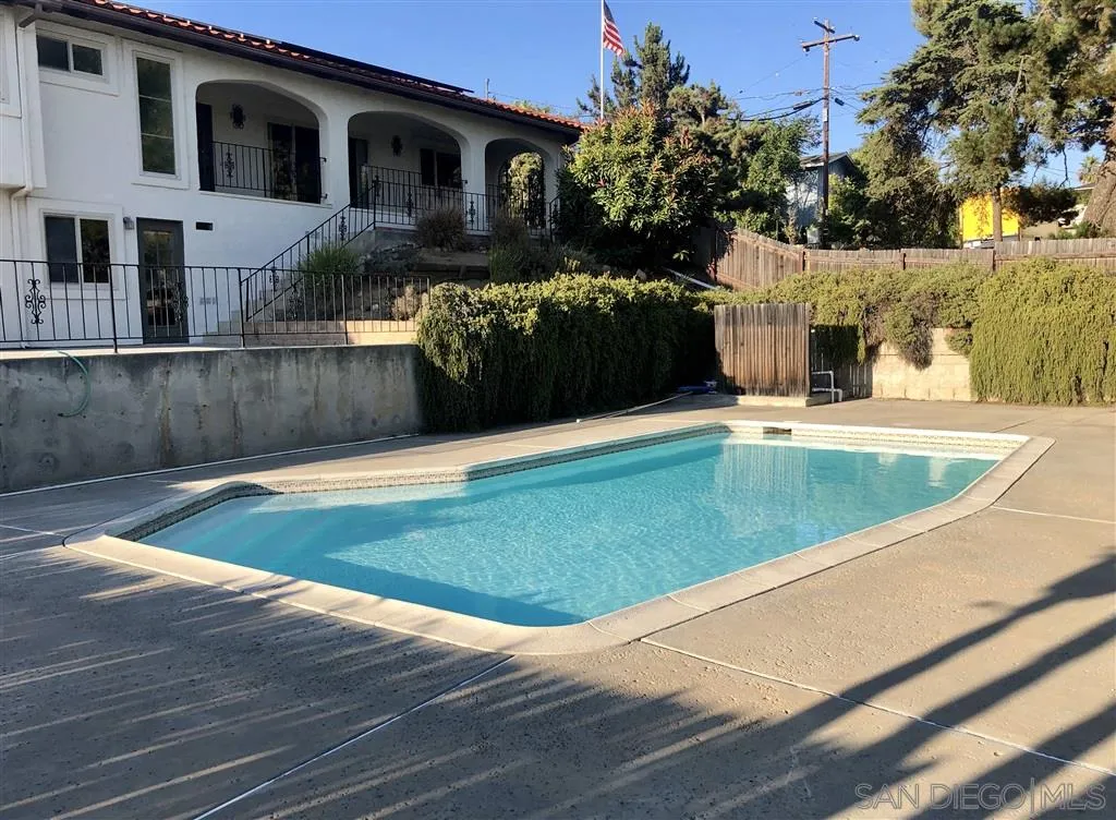 705 Berkeley Way Vista, CA 92084 - Photo 21 of 25 Gallery Image 21