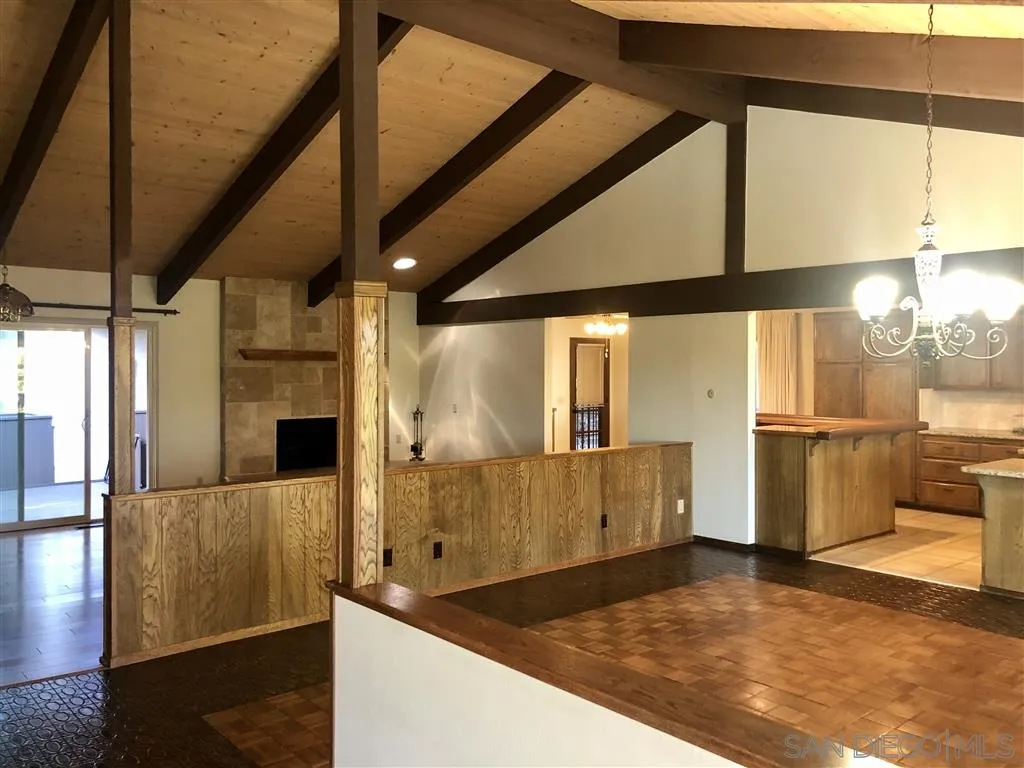 705 Berkeley Way Vista, CA 92084 - Photo 7 of 25 Gallery Image 7