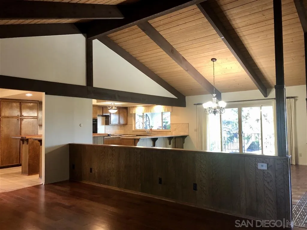 705 Berkeley Way Vista, CA 92084 - Photo 10 of 25 Gallery Image 10