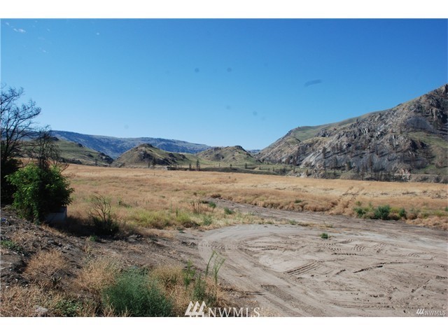 17 Miller Road Chelan, WA 98816 - Photo 4 of 12 Gallery Image 4
