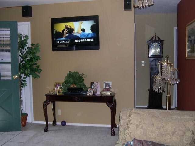 2212 Raintree Drive Anderson, IN 46011 - Photo 3 of 7 Gallery Image 3