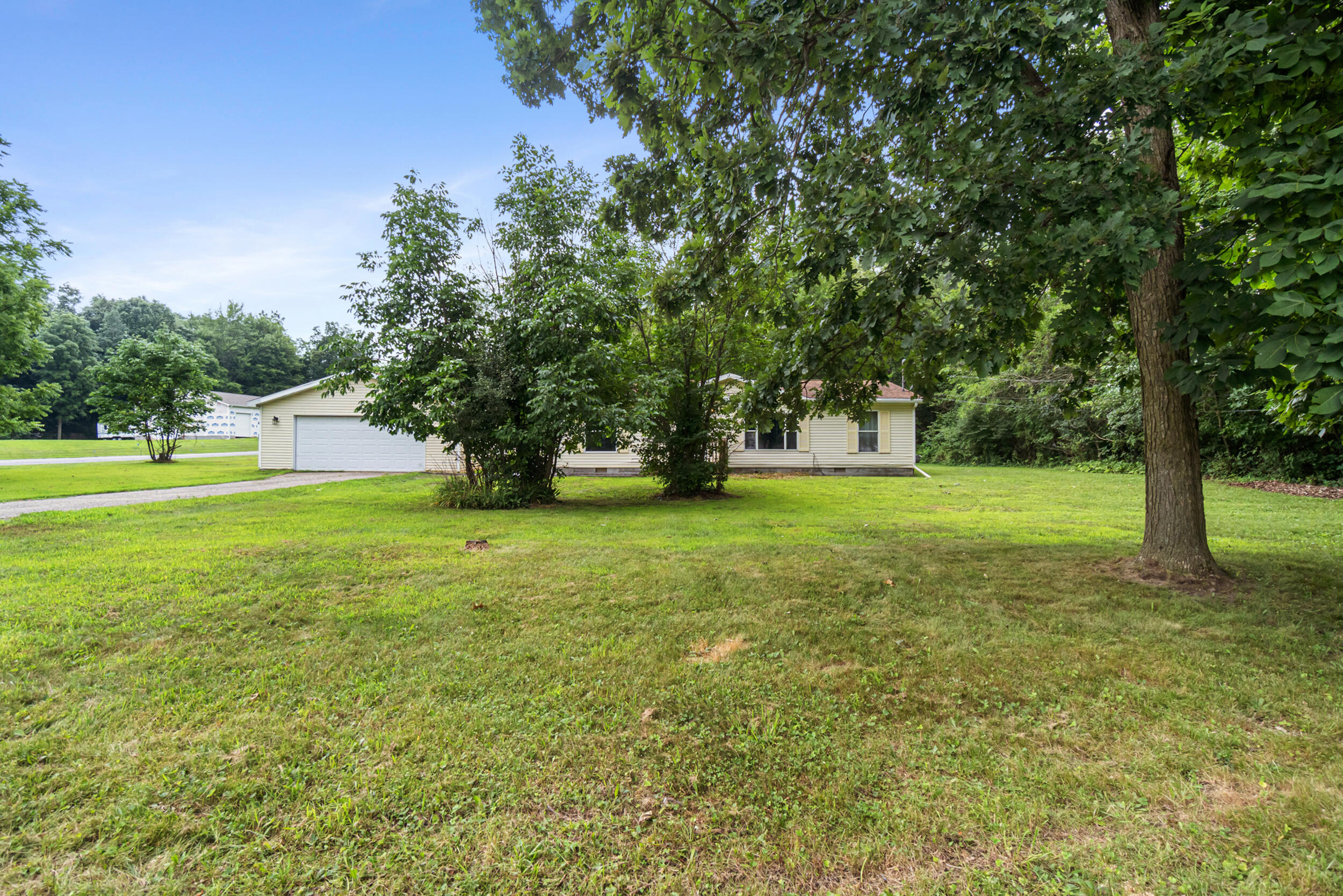2615 Chapel Road Parma, MI 49269 - Photo 2 of 45 2615 Chapel Rd, Parma, MI 49269