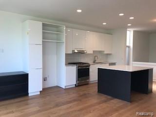 2854 John R Street Detroit, MI 48201 - Photo 6 of 9