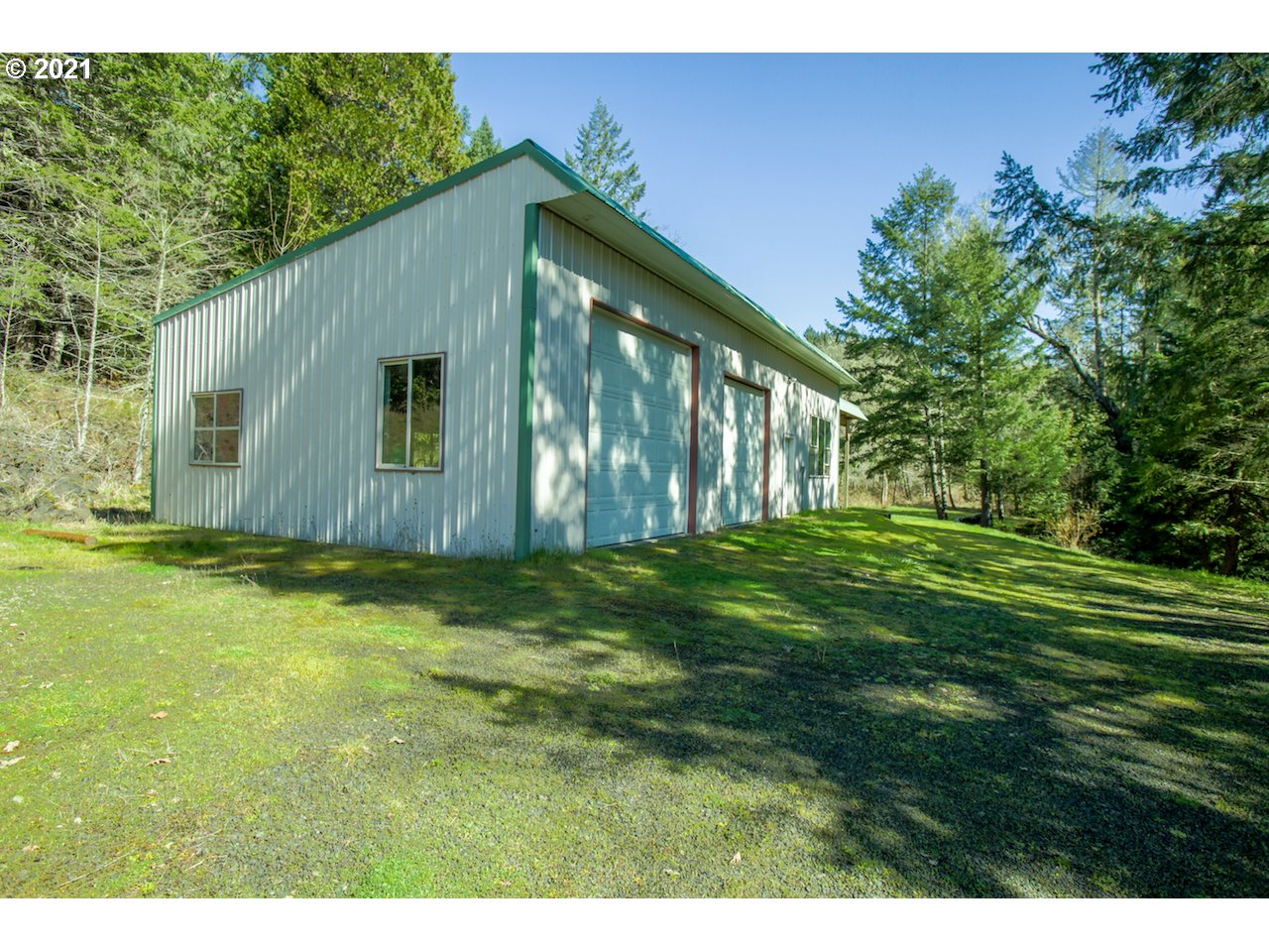 3268 Doerner Road Roseburg, OR 97471 - Photo 21 of 31 Gallery Image 21