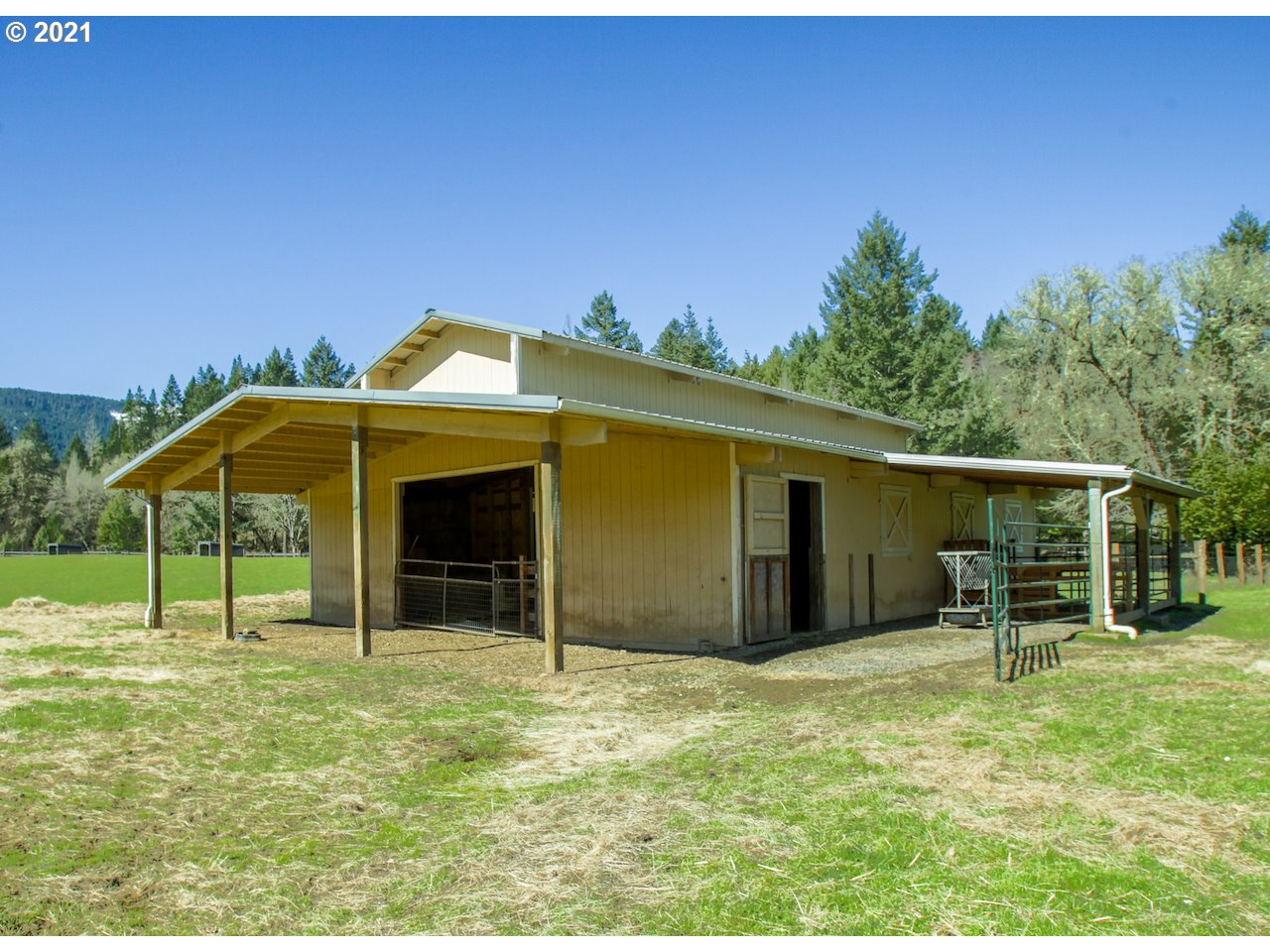 3268 Doerner Road Roseburg, OR 97471 - Photo 22 of 31 Gallery Image 22
