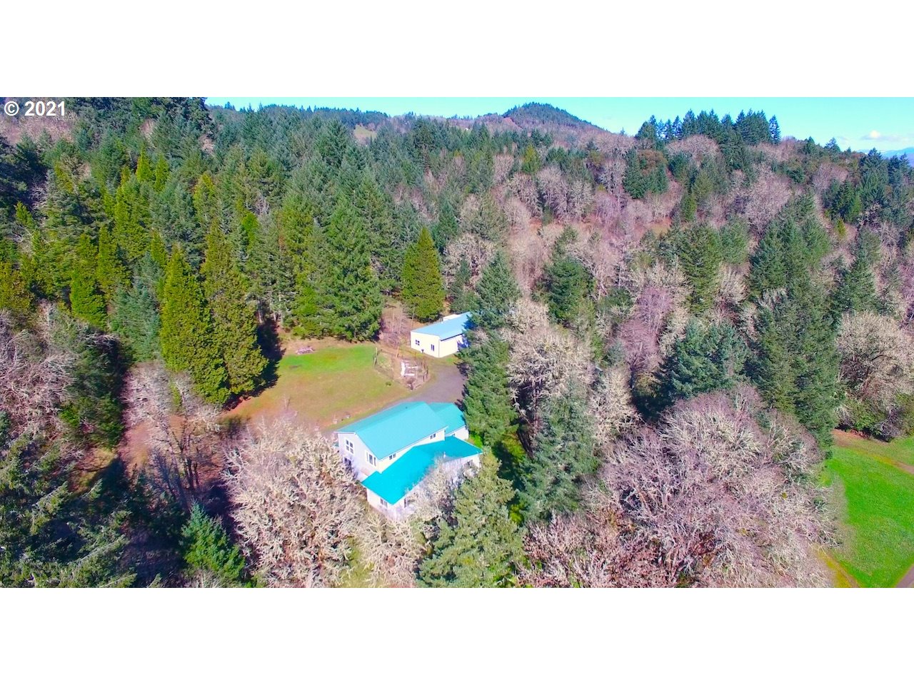 3268 Doerner Road Roseburg, OR 97471 - Photo 4 of 31 Gallery Image 4
