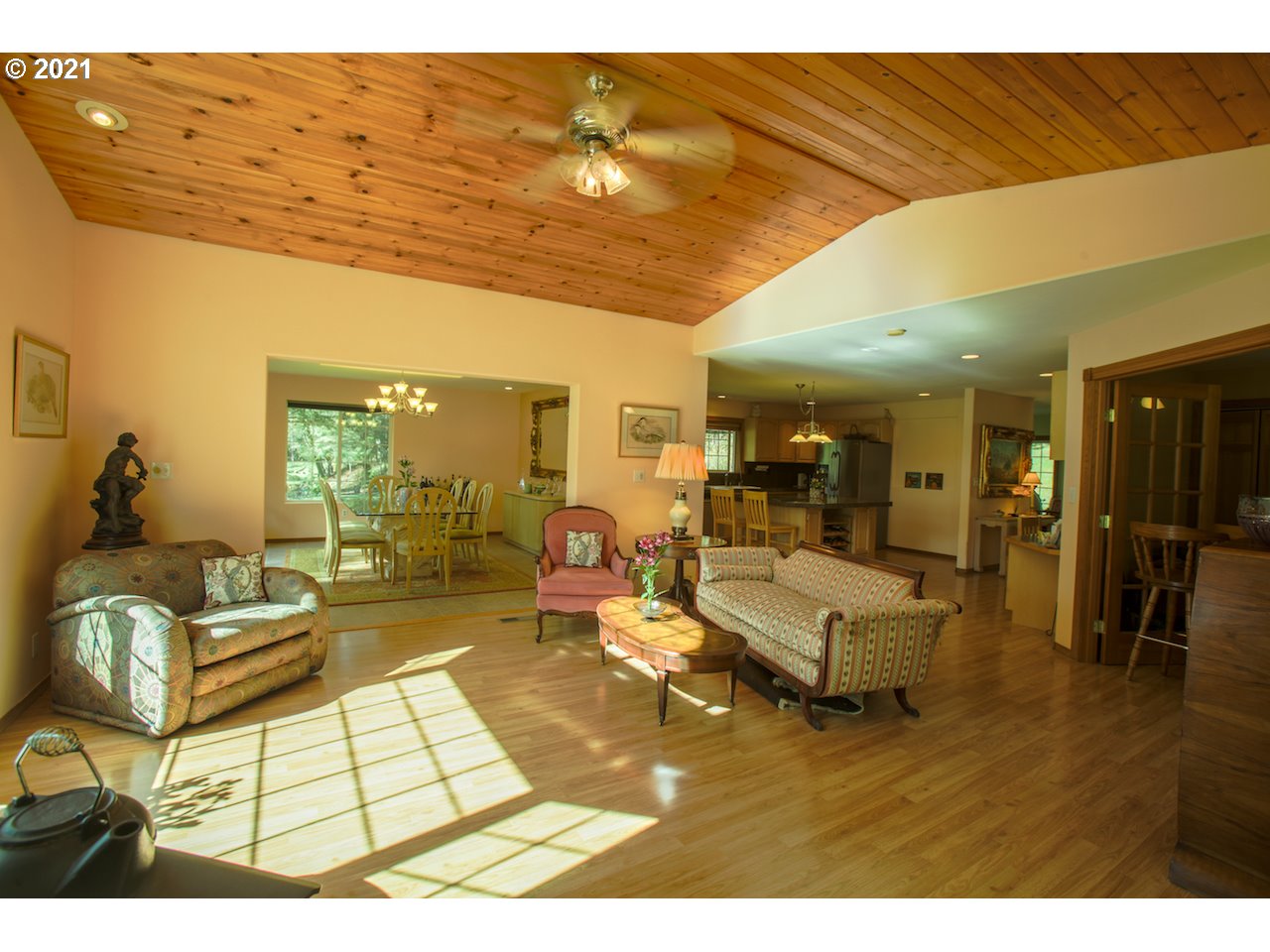 3268 Doerner Road Roseburg, OR 97471 - Photo 6 of 31 Gallery Image 6