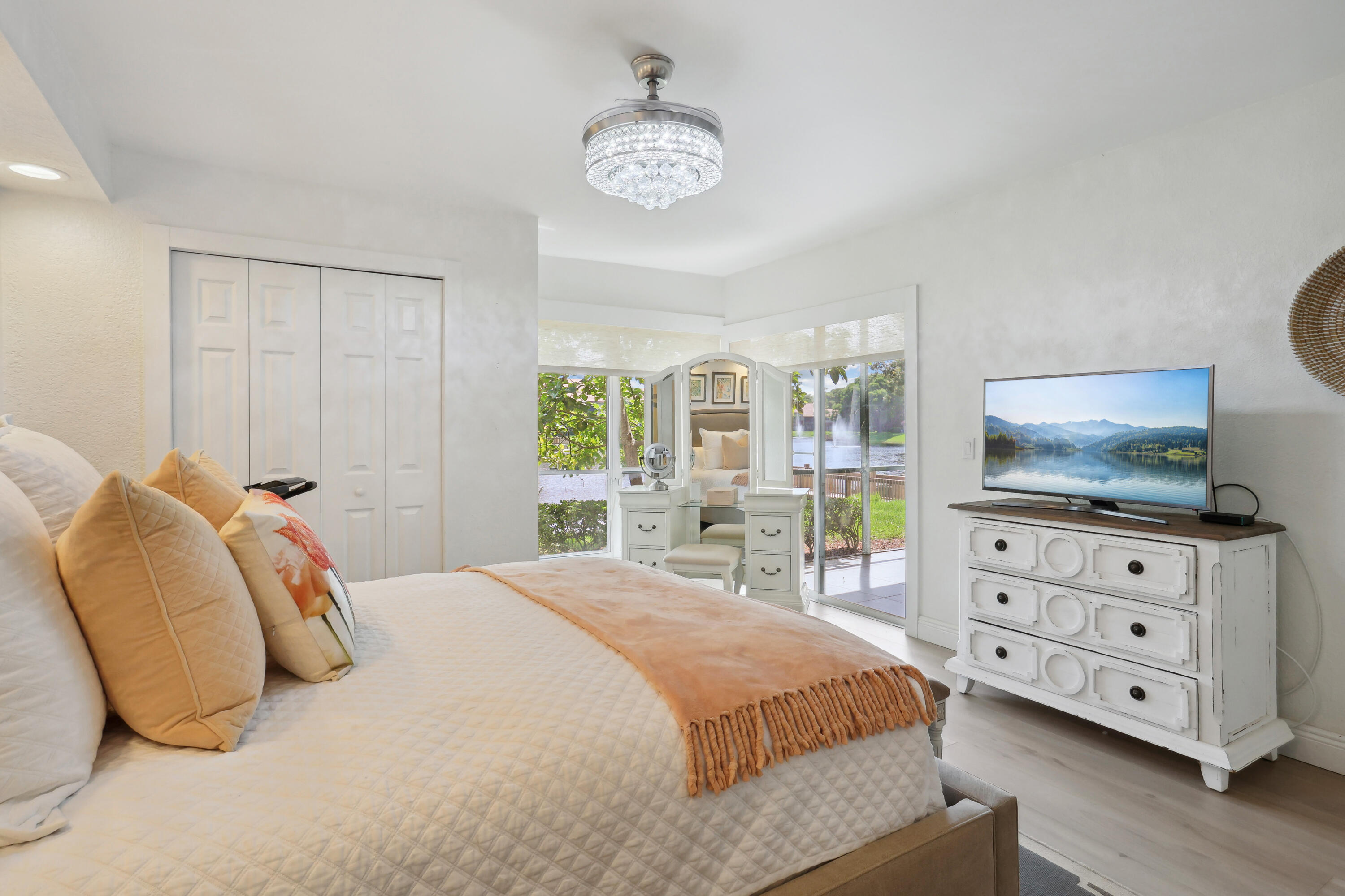 5631 Coach House Circle, Unit D Boca Raton, FL 33486 - Photo 15 of 17 Master Bedroom
