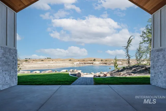 $1,899,990 | 3537 North Harvest Moon Way, Eagle, ID 83616