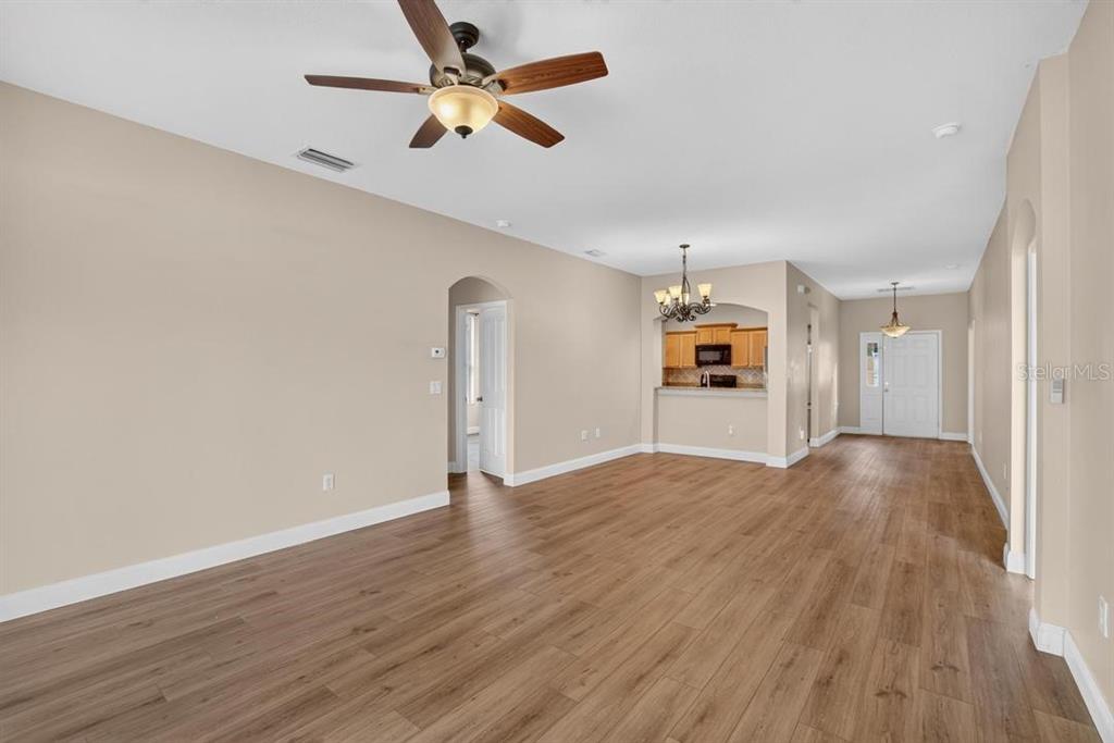 5605 Hawklake Road Lithia, FL 33547 - Photo 18 of 40 Gallery Image 18