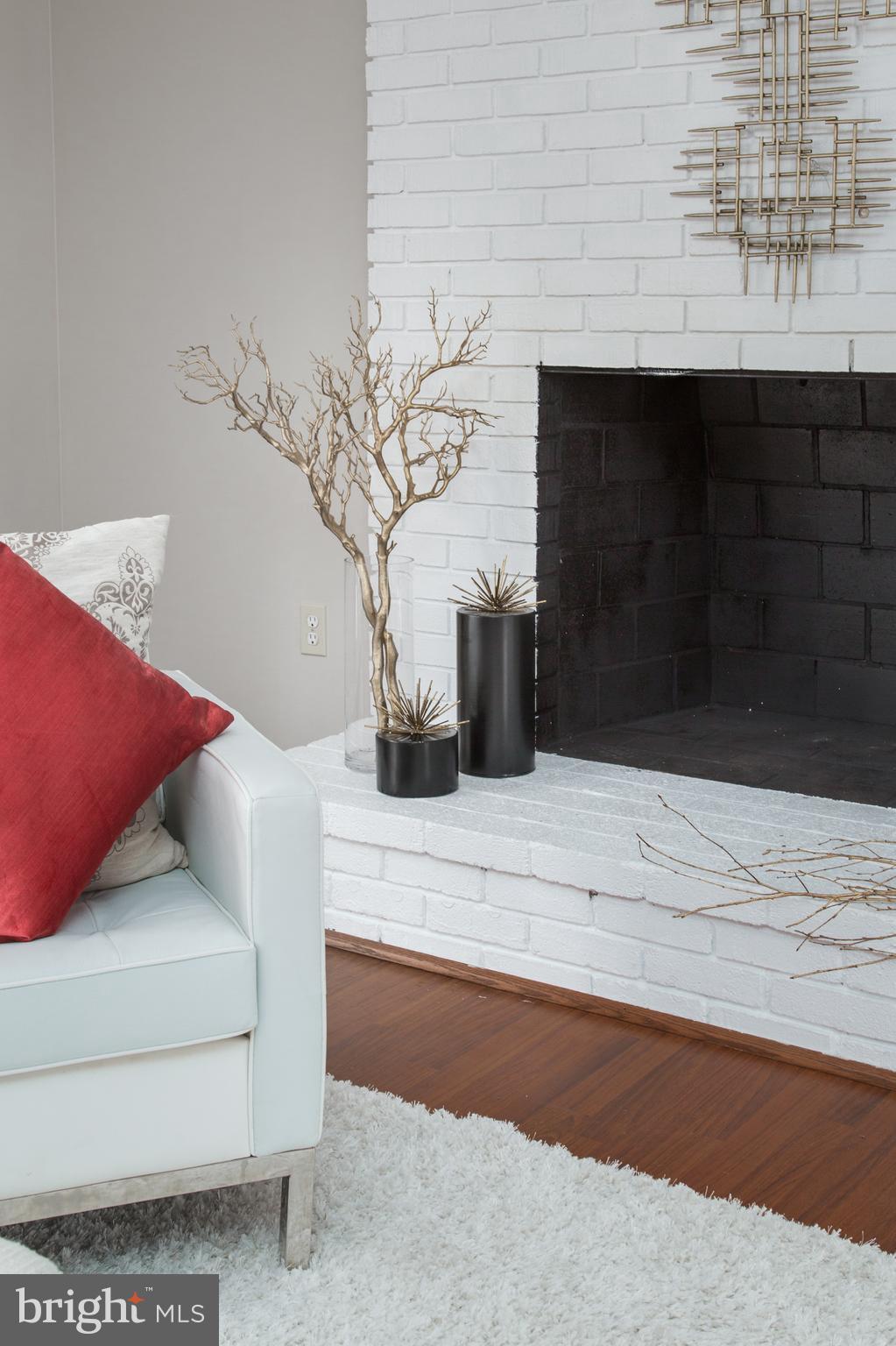 8903 Arley Drive Springfield, VA 22153 - Photo 9 of 30 Living Room