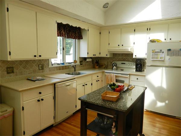 4 Edgehill Road Swampscott, MA 01907 - Photo 5 of 16 Gallery Image 5
