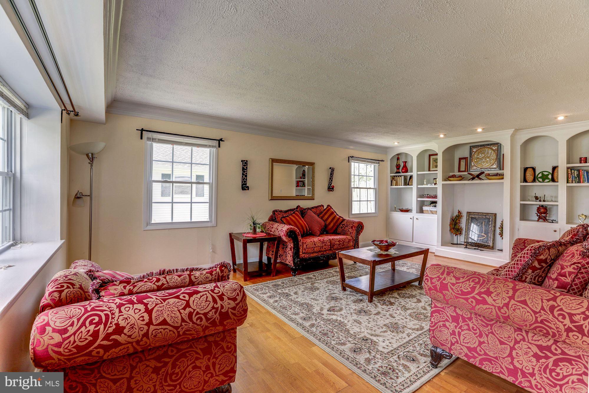 13231 Poplar Tree Road Fairfax, VA 22033 - Photo 8 of 32 Gallery Image 8