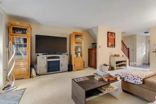 $299,000 | 24 Hayes Avenue, South Burlington, VT 05403