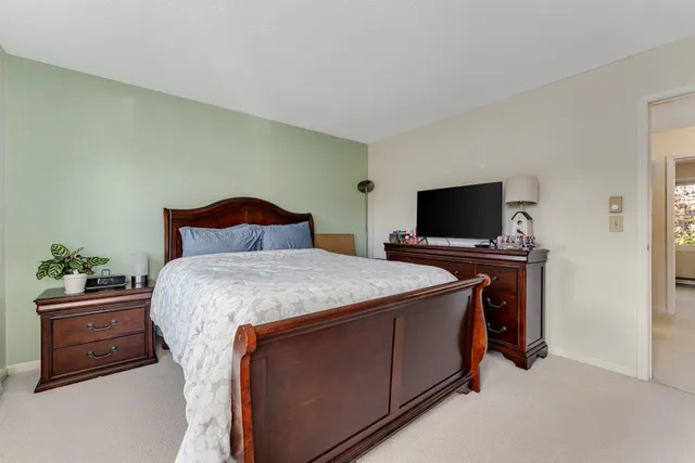 $299,000 | 24 Hayes Avenue, South Burlington, VT 05403