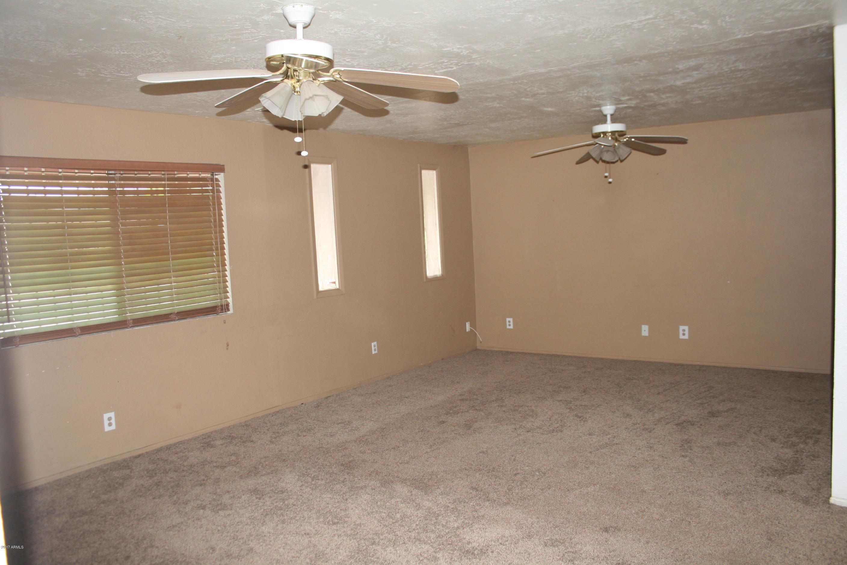 4642 East Apollo Road Phoenix, AZ 85042 - Photo 5 of 14 Pic 4