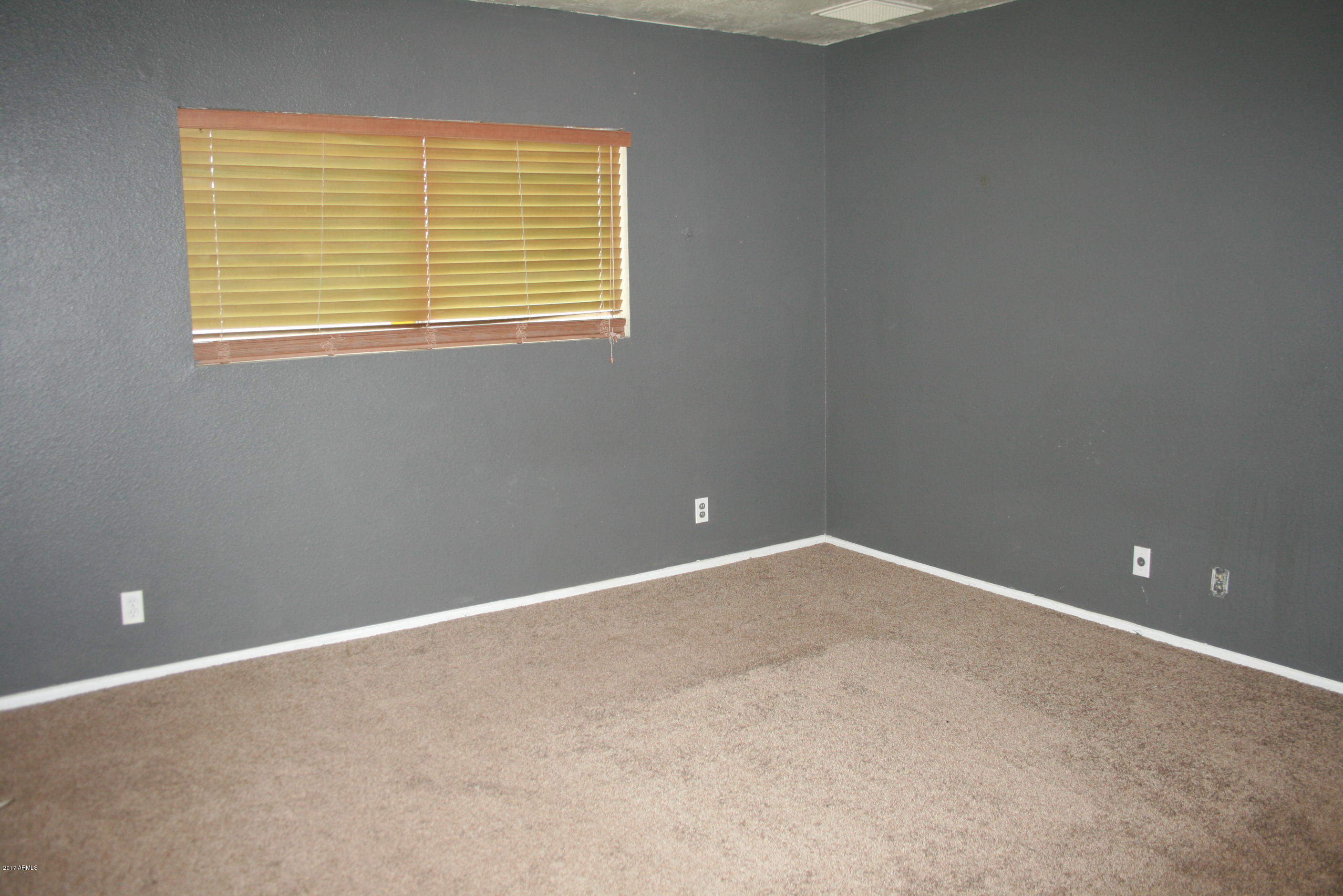 4642 East Apollo Road Phoenix, AZ 85042 - Photo 7 of 14 Pic 5