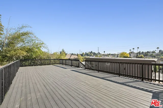 $739,000 | 919 1/2 North Benton Way, Los Angeles, CA 90026