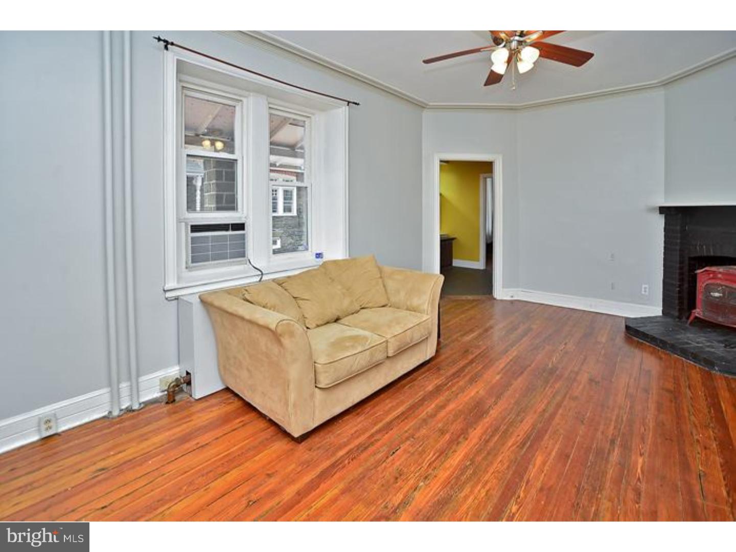 423 High Street Philadelphia, PA 19144 - Photo 10 of 25 Living Room
