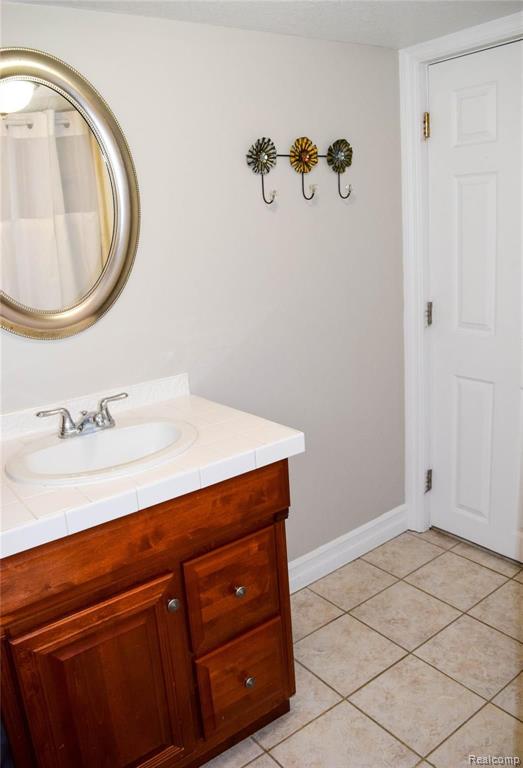 28295 Waltz Road New Boston, MI 48164 - Photo 30 of 36 Gallery Image 30