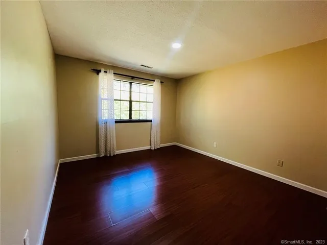 $1,700 | 44 Surrey Drive, Unit A6, Newington, CT 06111