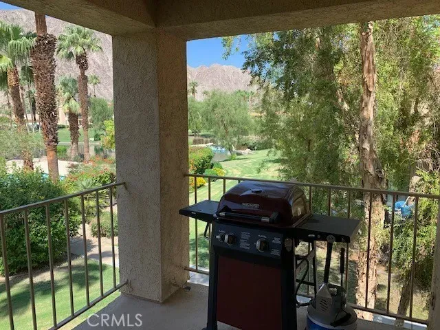 a view of a lake in middle of the town