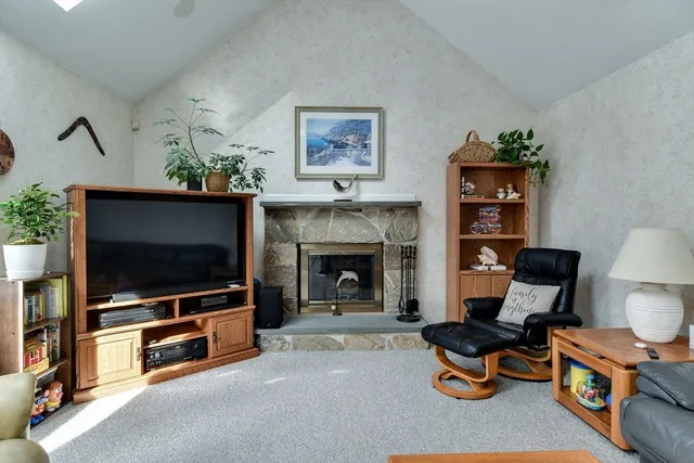 $1,600,000 | 10 Sundance Way, Natick, MA 01760