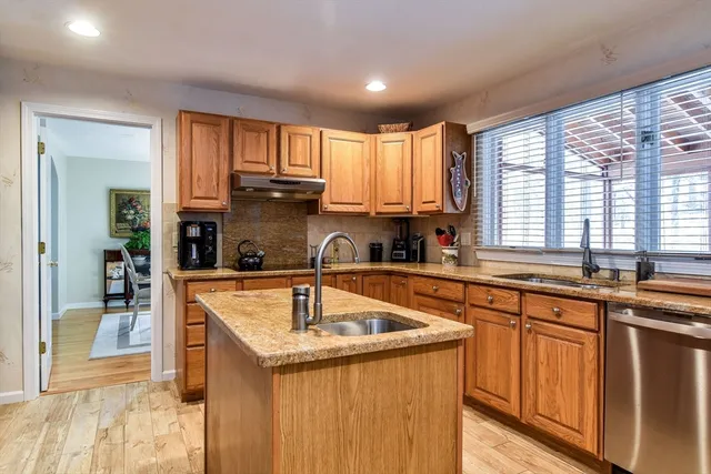 $1,600,000 | 10 Sundance Way, Natick, MA 01760