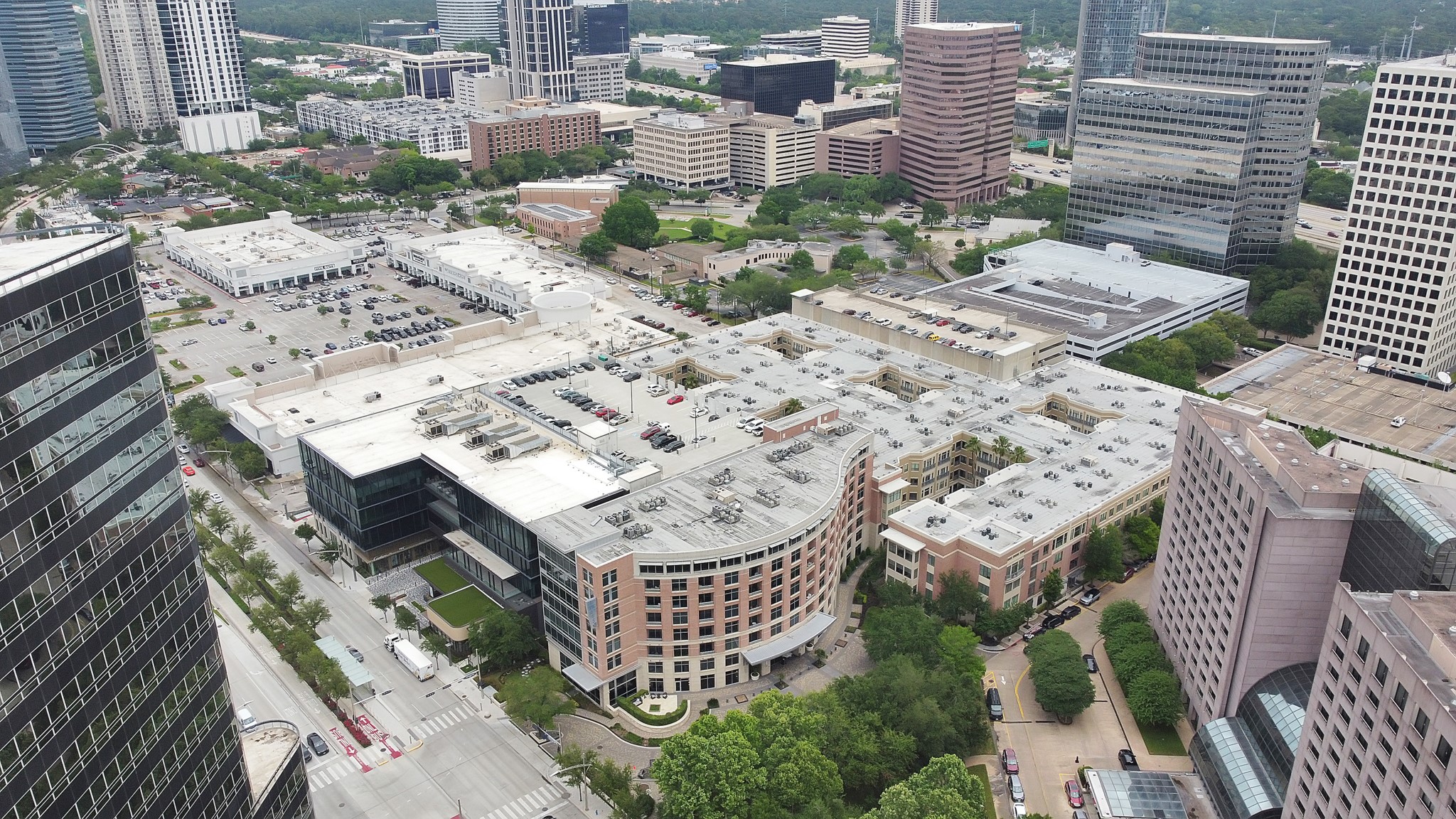 1901 Post Oak Boulevard, Unit 3113 Houston, TX 77056 - Photo 32 of 34 The building is located on Post Oak Boulevard. This area is also home to Texas' largest shopping mall, The Galleria mall. With more than 375 stores (luxury included), two hotels, an ice rink and endless food options, The Galleria is the ultimate shopping destination for locals and visitors from all over the world.
