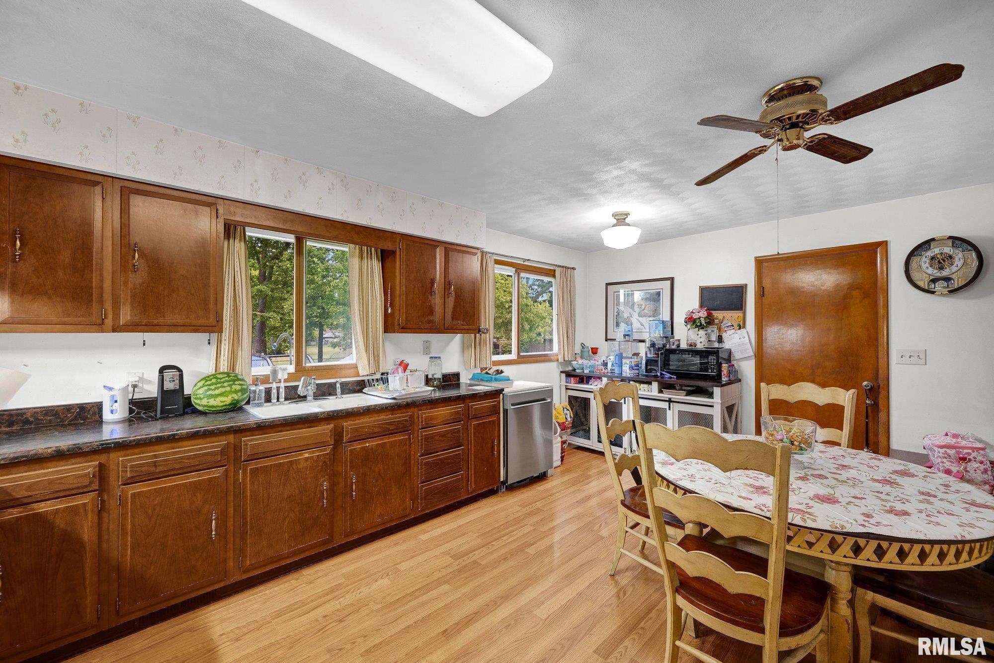 101 Della Street Spring Bay, IL 61611 - Photo 8 of 41 Gallery Image 8