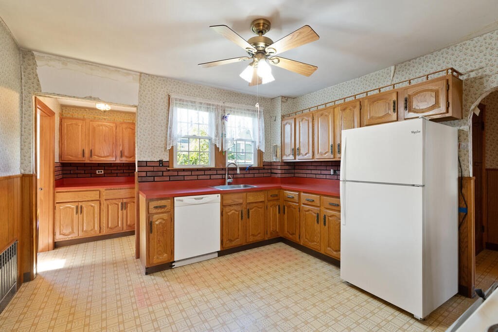 11 Upland Road Everett, MA 02149 - Photo 17 of 28 Gallery Image 17