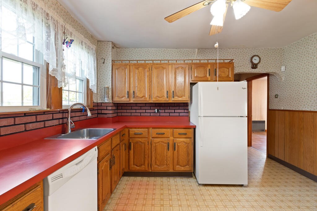 11 Upland Road Everett, MA 02149 - Photo 18 of 28 Gallery Image 18