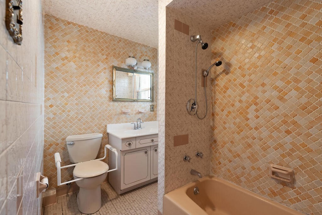 11 Upland Road Everett, MA 02149 - Photo 27 of 28 Gallery Image 27